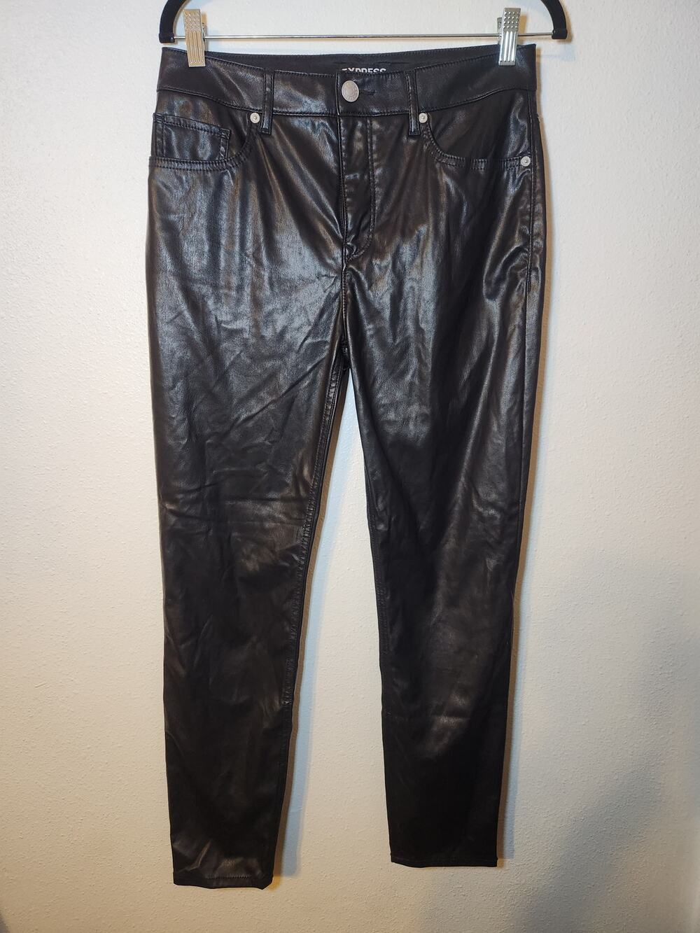 Express Black Faux Leather Skinny Pants Size 6 Edgy Fall Street Style Vegan